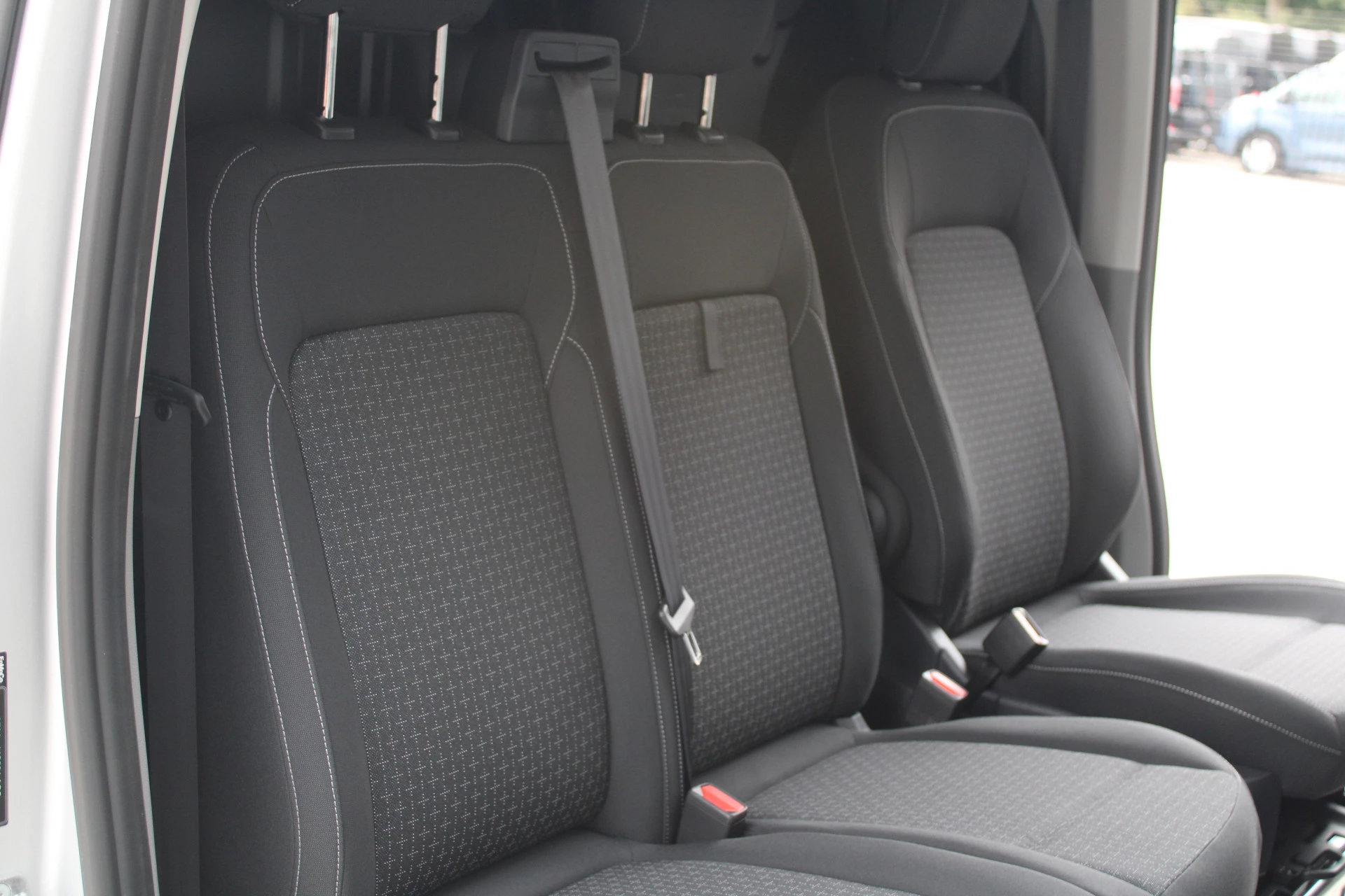 Ford Transit Custom 2025 - 320 2.5 PHEV L2H1 Trend 232pk - 5 jaar GARANTIE - 2x Schuifdeur - Adaptive Cruise - Blind Spot - Navigatie - Camera - Verwarmd Stuur - Rijklaar obrázek 34
