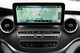 Mercedes-Benz V-Class 2024 - 300d 4-MATIC AMG DC Avantgarde obrazek 6