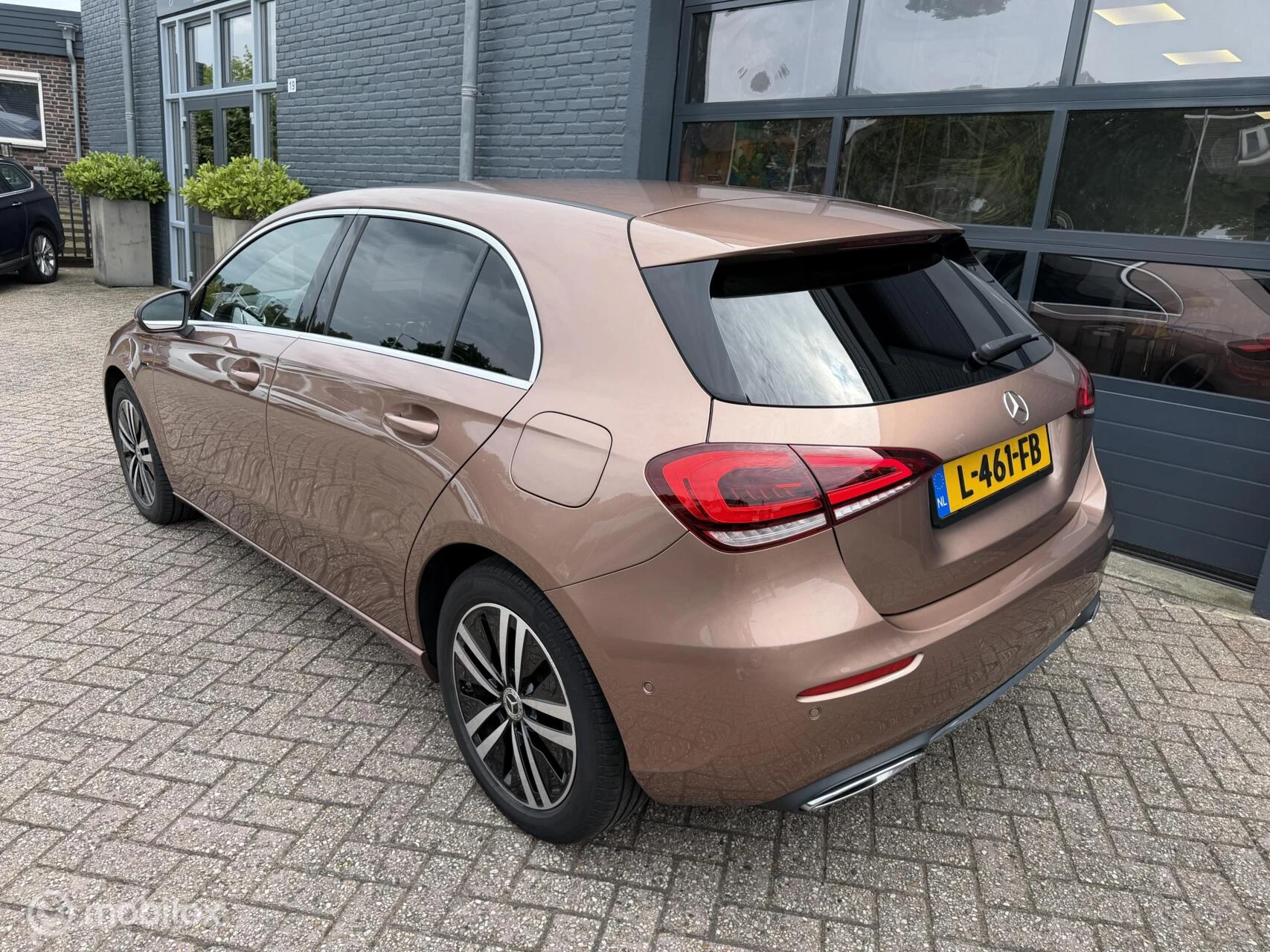 Mercedes-Benz A-Klasse 2021 - 250 e 5-2021 Airco Navi Leder SOH 95,4% afbeelding 4