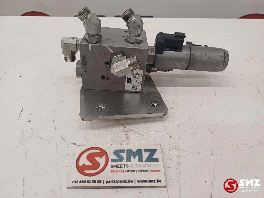 Caterpillar - Solenoid valve + press reduction Caterpillar obrázek 2