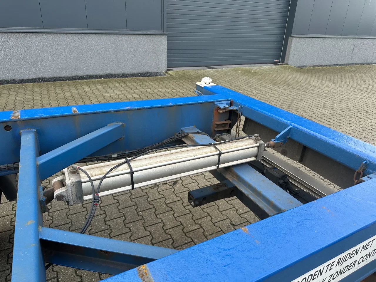 Contar 2000 - 40FT HIGH CUBE chassis / liftaxle / drumbrakes / NL-Chassis zdjęcie 16