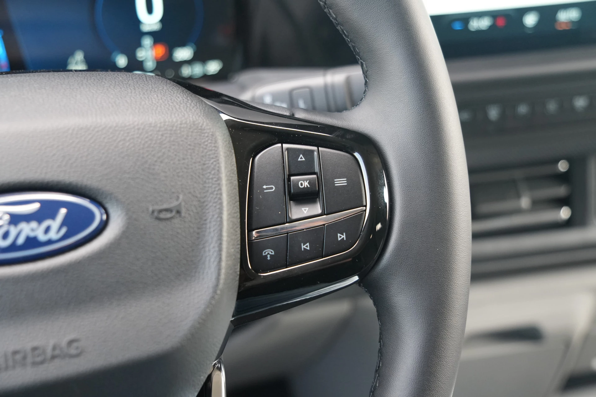 Ford Transit Custom 2026 - 340 2.5 PHEV L2H1 Limited 232pk 9 Zits - Keyless - ACC - Blindspot - Camera - Carplay - Navi - Prijs excl. BTW - Rijklaar afbeelding 24