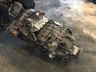 Iveco Stralis 2005 - 8869901 ZF 12AS2301 400 MODULATOR 42536890 imagen 2