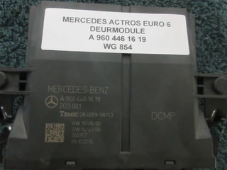 Mercedes-Benz Actros - A 960 446 16 19 DEURMODULE EURO 6 imagen 2 miniatura