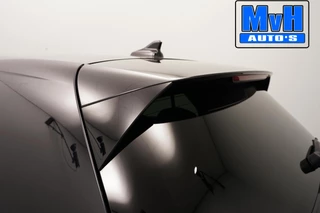Volkswagen Golf 2020 - 1.5 eTSI R-Line|SPORTSTOEL|LUXE|LED| image 38