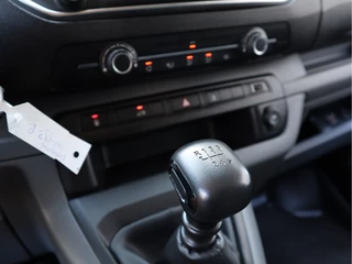 Peugeot Expert 2019 - 2.0 BlueHDI 123pk Euro 6 - Extra Lang L3 - Trekhaak - Imperiaal - Navi obrazek 12