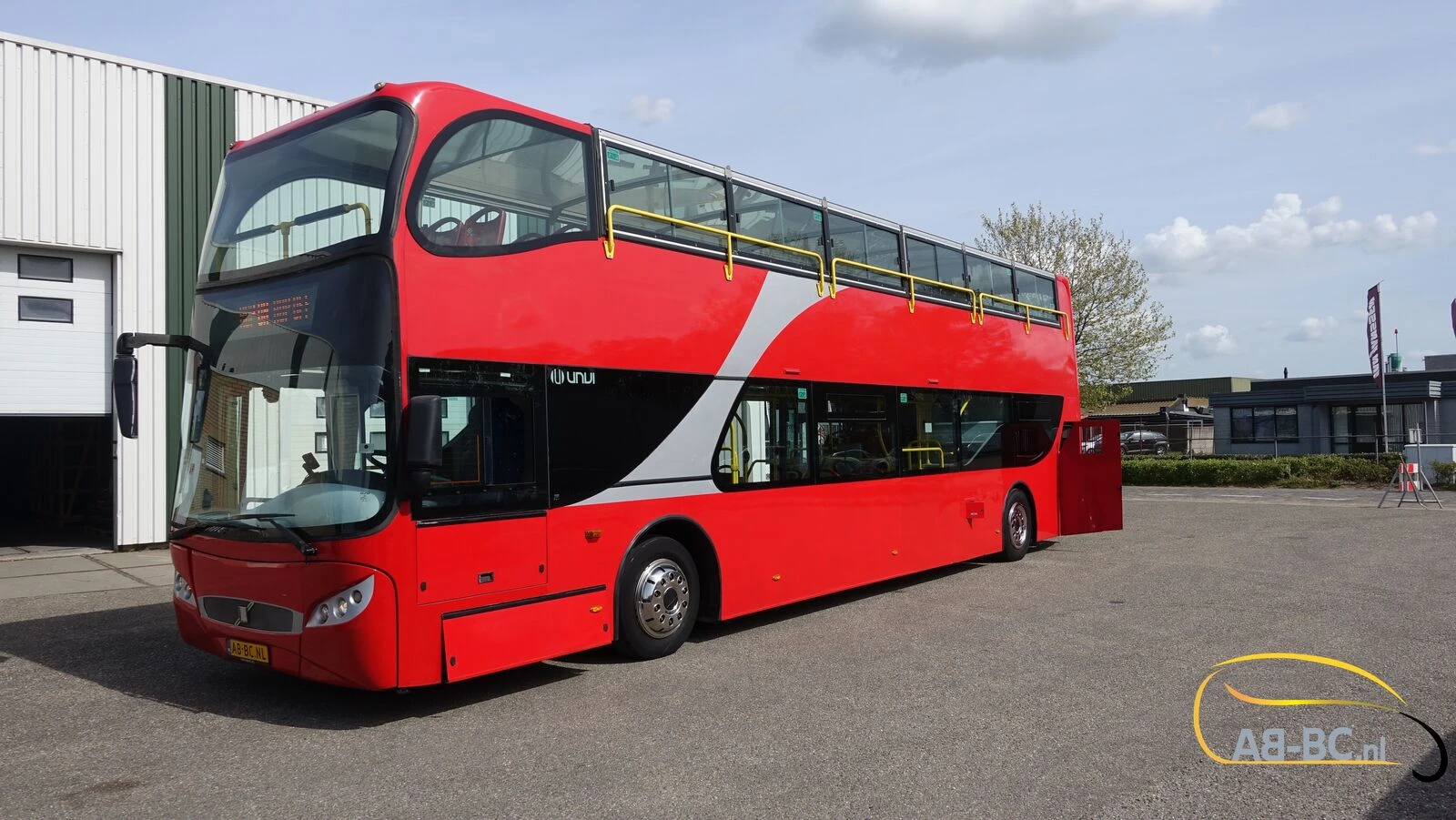 Volvo UNVI SIGHTSEEING (2 pieces available) EURO 5 2009 afbeelding 23