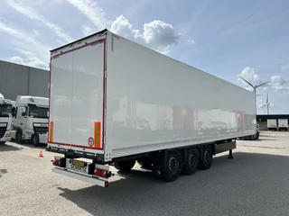 Schmitz Cargobull SCB S3B 2019 - / Box Trailer zdjecie 2