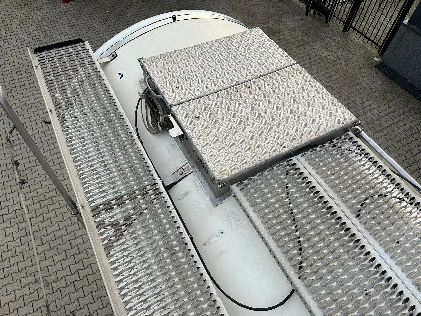 Van Hool 2015 - FOOD / 39.000L / 3-COMP / INOX / NL-trailer image 11