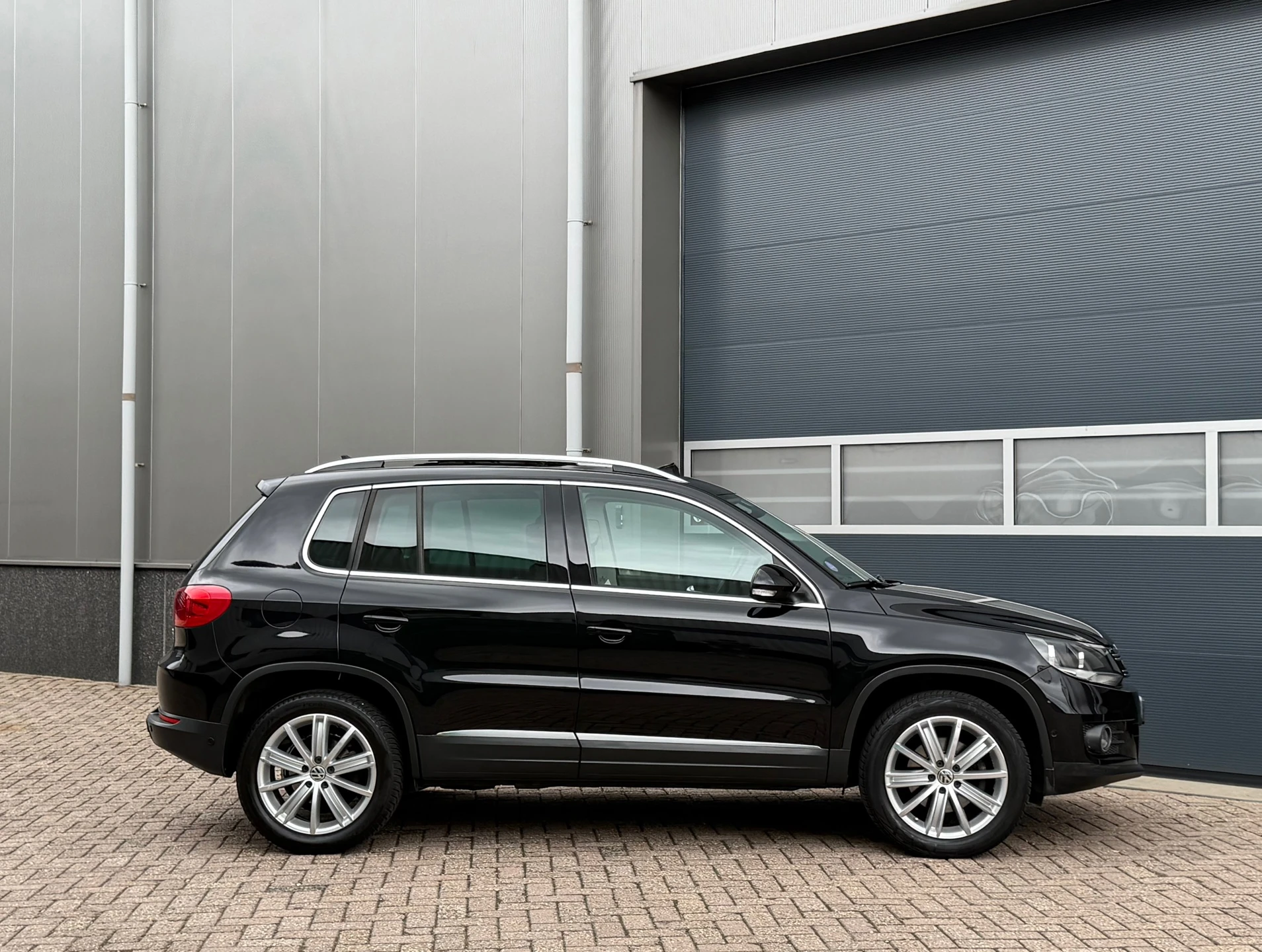 Volkswagen Tiguan 2011 - 2.0 TSI Sport&Style 4Motion bj.2011 Autom|Pano|Trekh|Navi. afbeelding 6