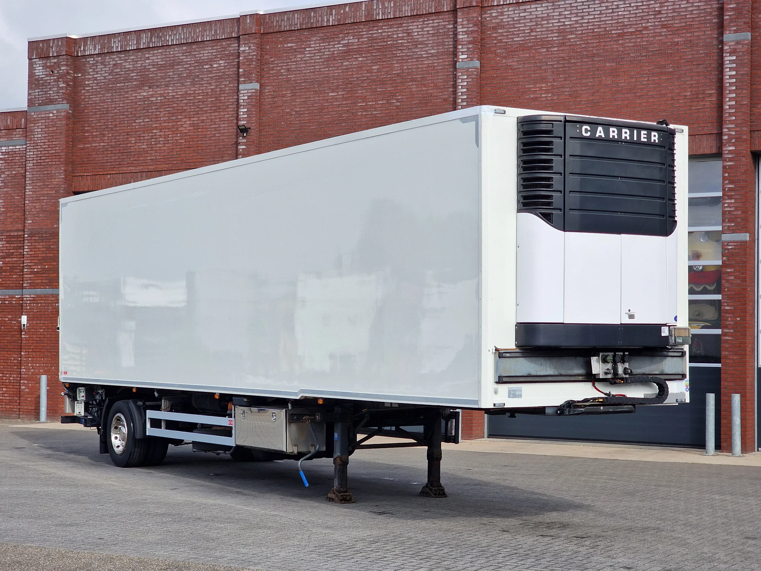 Pacton 2009 - Loadlift - frigo - steering axle afbeelding 1