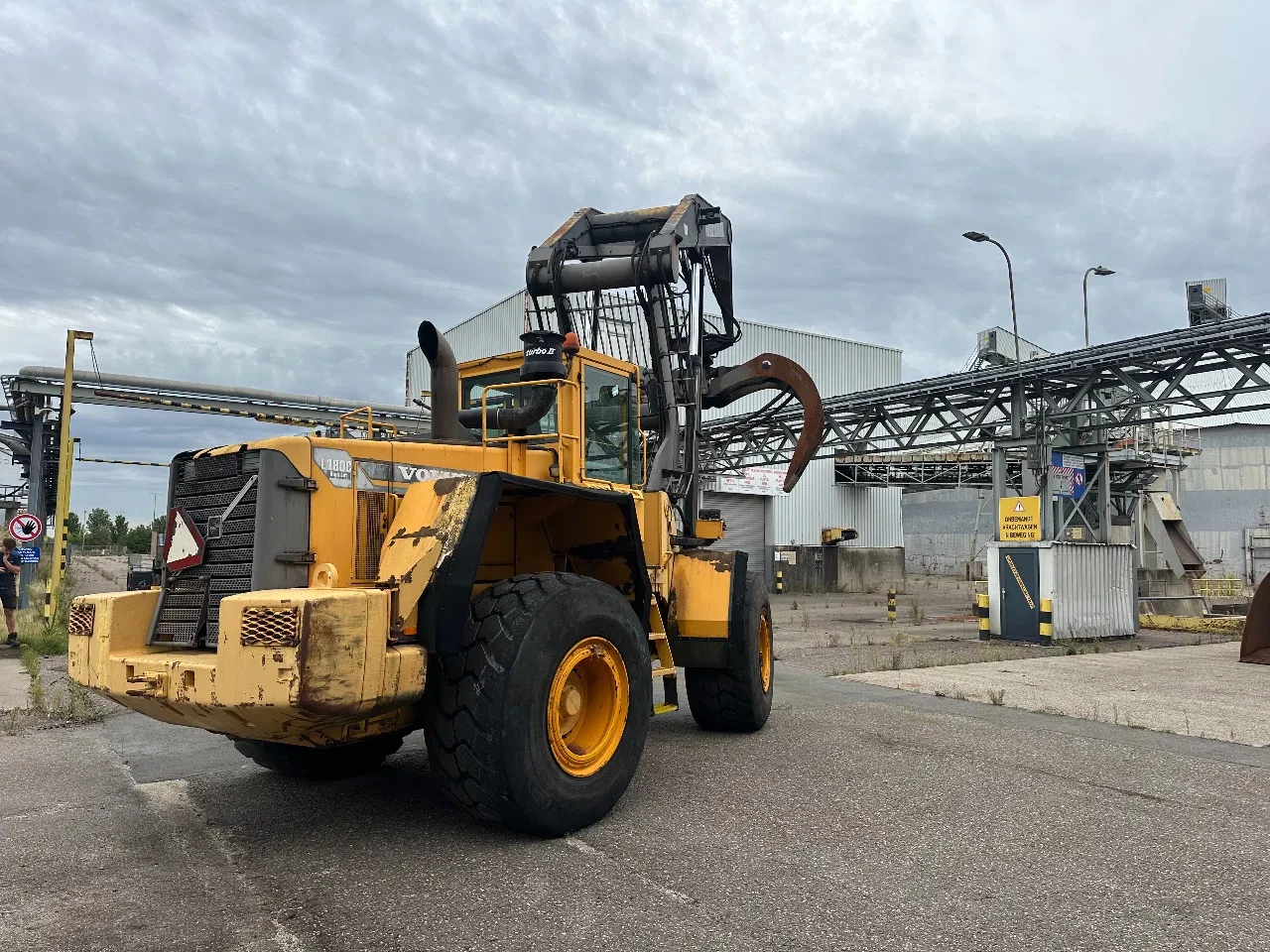 Volvo 2000 - L180 C High Lift Bild 2