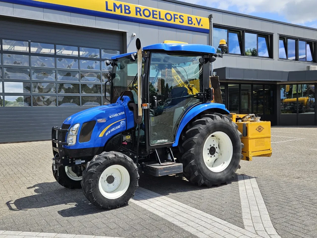 New Holland 2003 - Boomer 3050 met Bos Maaiarm afbeelding 9