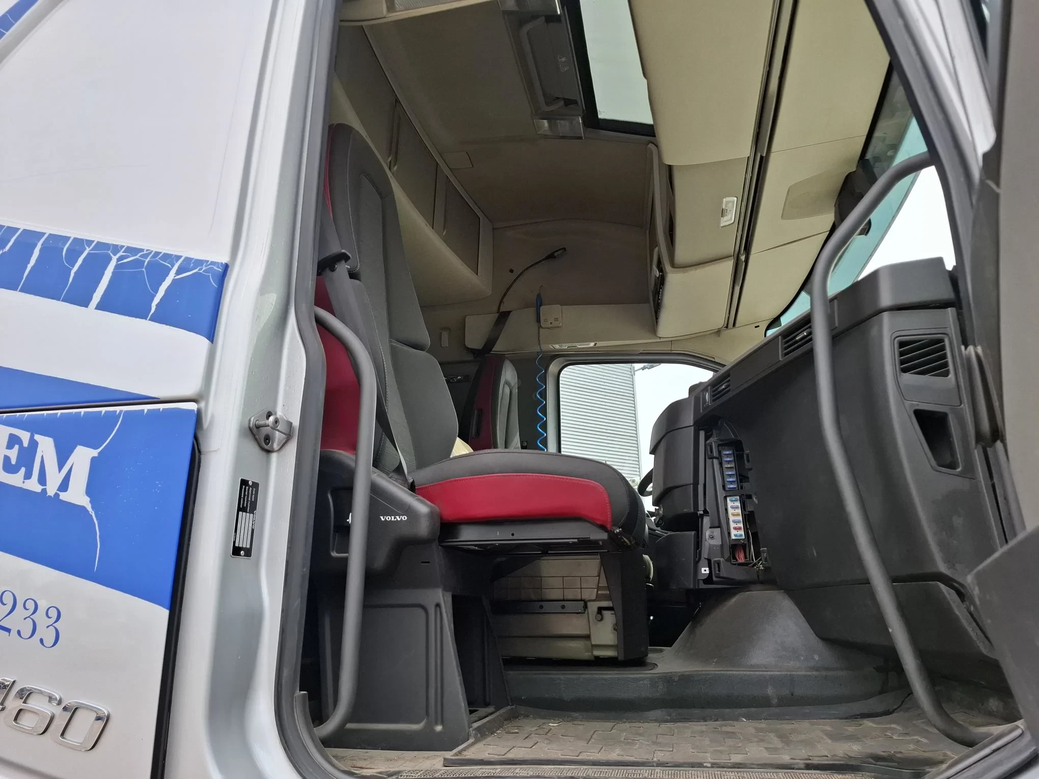 Volvo FH 2018 - FH4-460 / VEB+ / HYDRAULICS / TUV:02-02-2027 / DOUBLE TANK / SMART TACHO V2 / LWDS / FRIDGE / AUTOMATIC / EURO-6-C / 2018 imagen 24