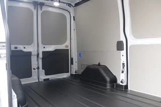 Ford Transit 2024 - 350 2.0 TDCI L2H2 Trend 130pk - Facelift - 2x Schuifdeur - Adaptive Cruise - Navigatie - Blind Spot - 360 Camera - Stoel - Stuurverwarming - Rijklaar zdjecie 6