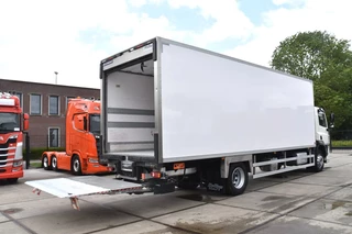 DAF CF 320 2021 - 4x2 + CARRIER SUPRA 1150 - 274 TKM - WHEELBASE: 610 CM - DHOLLANDIA - ROLLING DOOR - TOP CONDITION - afbeelding 3