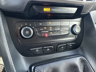 Ford Transit Connect 2021 - 1.5 EcoBlue 100 PK / L2H1 / UNIEK !! 5.324 KM !! / 3 ZITS / CAMERA / AIRCO / NAVI / STOELVERWARMING immagine 13