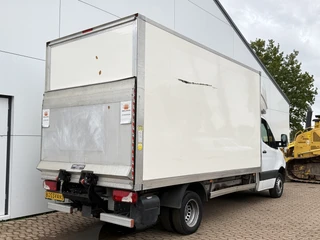 Mercedes-Benz Sprinter 2021 - 514 2.1 CDI Automaat Laadklep Bakwagen Dubbellucht Climate Control Cruise Control Apple Carplay Meubelbak Koffer image 2 thumbnail