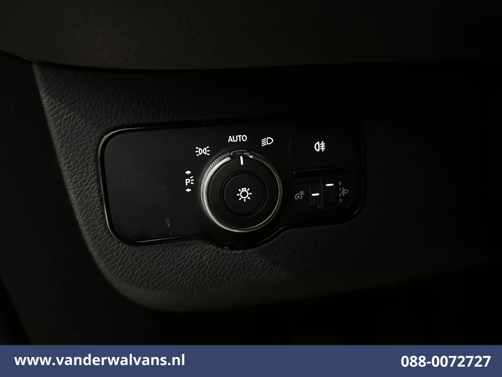 Mercedes-Benz Sprinter 2020 - 214 CDI 143pk L2H2 Euro6 Airco | Camera | Apple Carplay | Cruisecontrol | Trekhaak Bild 15