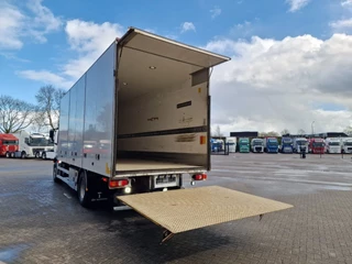 Mercedes-Benz Actros 2017 - 1833 4x2 - Bussbygg box sidedoors - Loadlift - Full air - 5.80 WB image 8