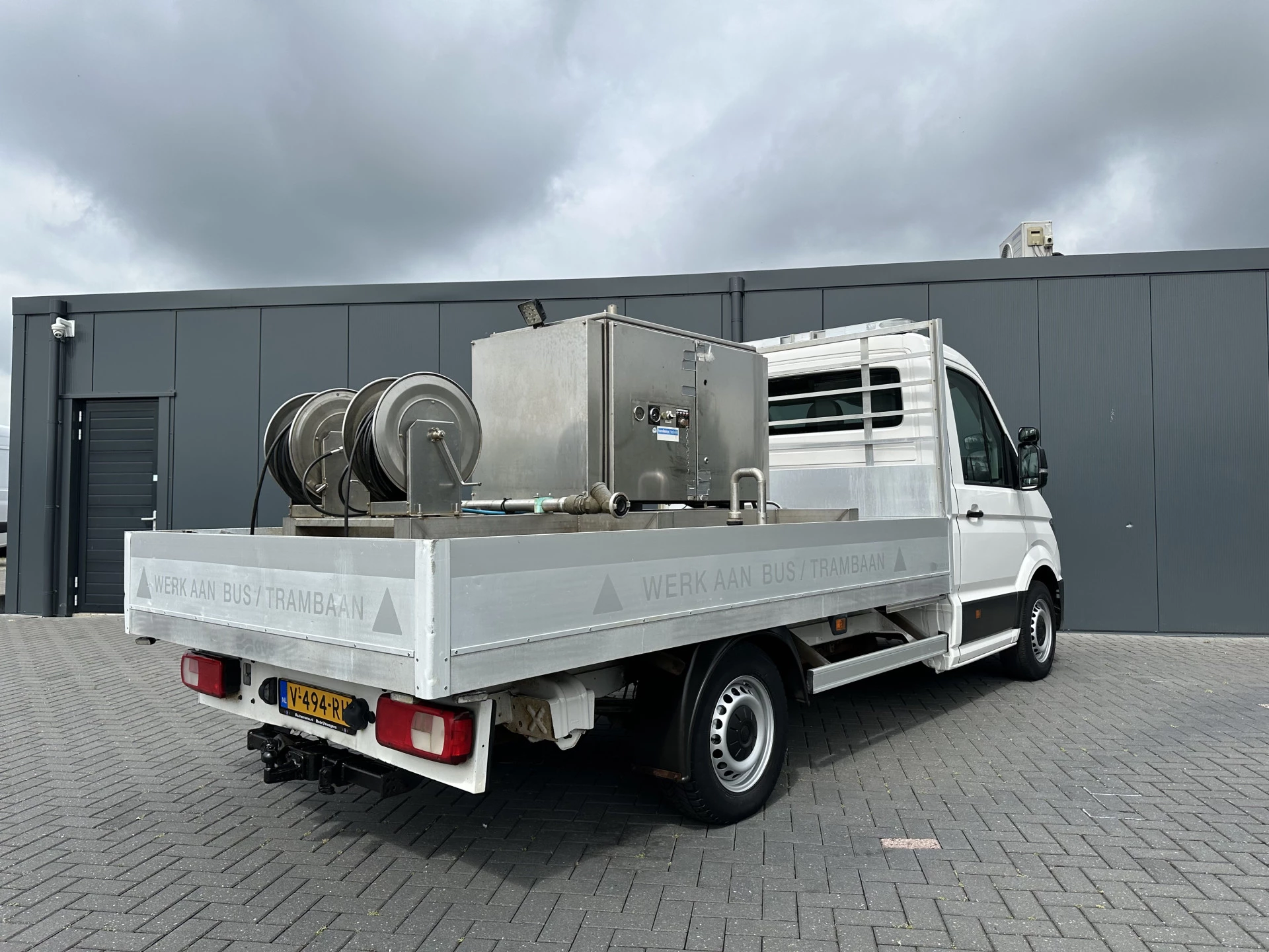 Volkswagen Crafter 2018 - 35 2.0 TDI 177 PK / DSG AUTOMAAT / 1e EIG. / PICK UP / HOGEDRUKSPUIT OPBOUW / REINIGINGSVOERTUIG / 3 TONS TREKHAAK obrázek 3