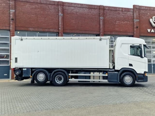 Scania R 2017 - R500 NGS 6x2 - Food tipper 4 compartments - Loadlift - Compressor - Retarder - Full air obrazek 14