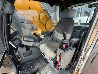Liebherr R946 LC 2018 - N/A bild 24