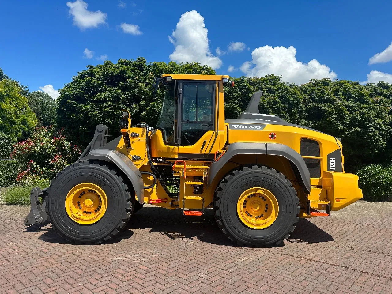 Volvo 2024 - L120 H2 UNUSED afbeelding 1