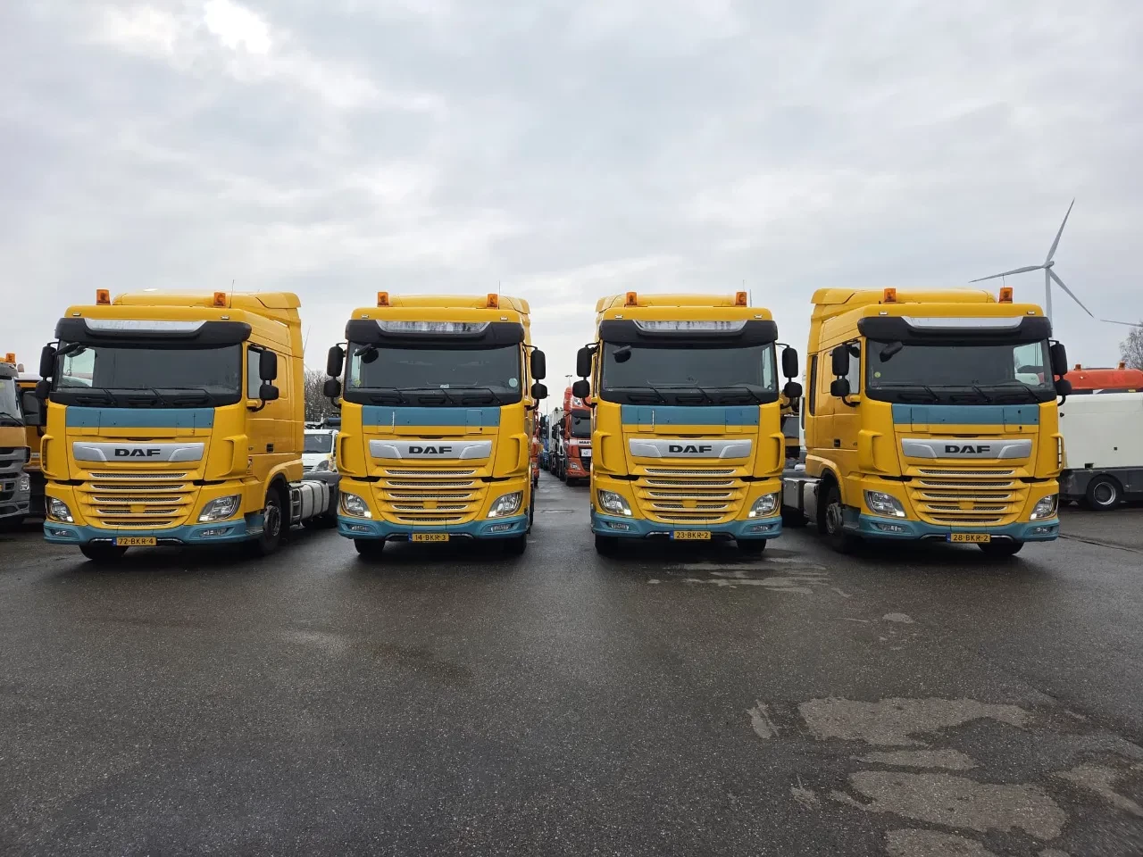DAF XF 450 2018 - ADR NL TRUCK 4X IN STOCK Bild 2