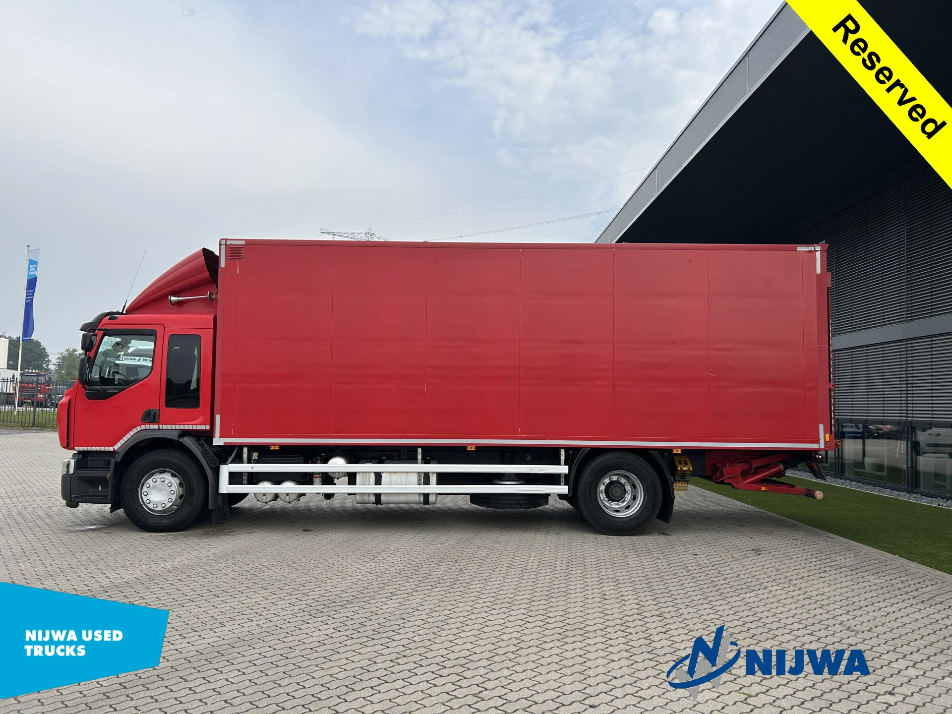 Renault D WIDE 280 4x2 Low mileage + Laadklep 3000 KG 2017 afbeelding 5