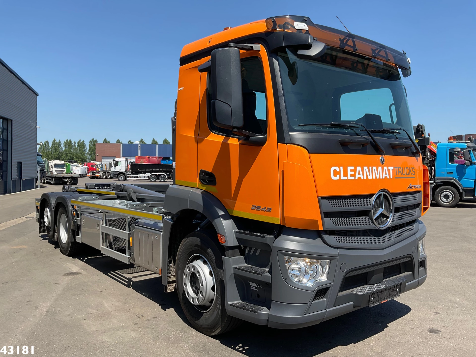Mercedes-Benz Actros 2023 - 2643 VDL 21 Ton haakarmsysteem imagem 3