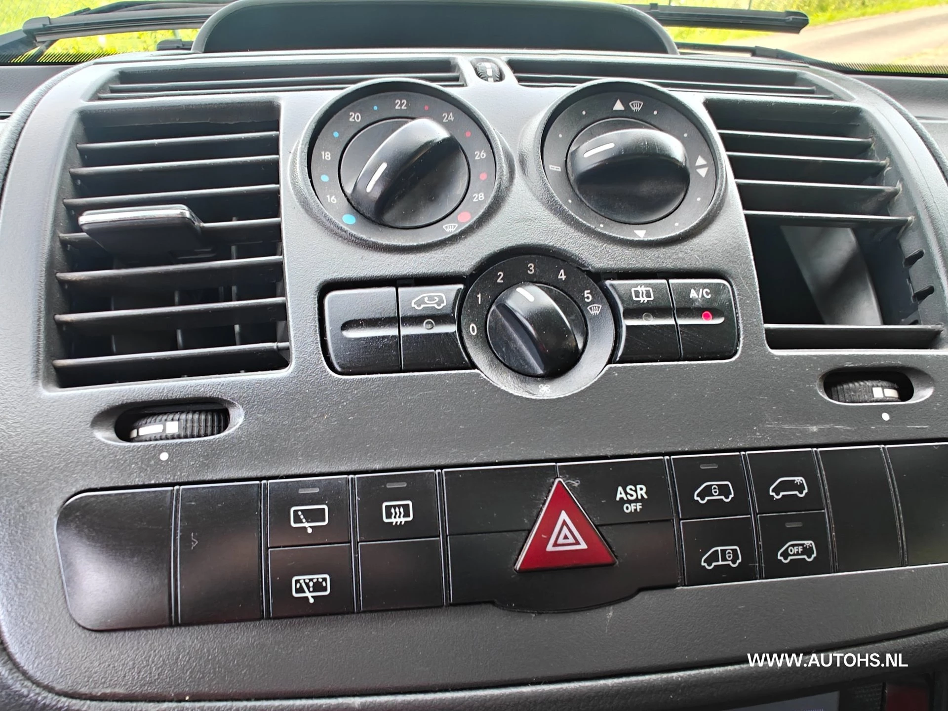 Mercedes-Benz Vito 2013 - 113 CDI 320 , Airco , cruise , apk mei 2027 , 136 PK , recent beurt gehad image 12
