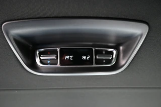 Mercedes-Benz V-Class 2024 - 300d 4-Matic Exclusive AMG L3 DC zdjecie 11