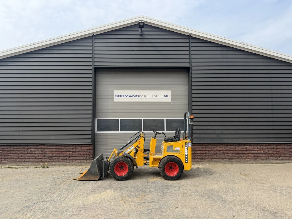 Knikmops 130 minishovel BJ 2024 €490 LEASE 2024 afbeelding 1