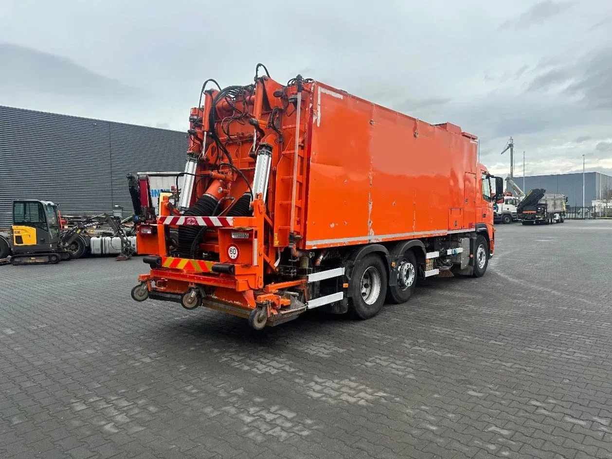 Volvo 340 2012 - FM 6x2 (euro 5) + IPSAM Hogedruk wegdek reiniger / High Pressure Road Surface Cleaner zdjęcie 4