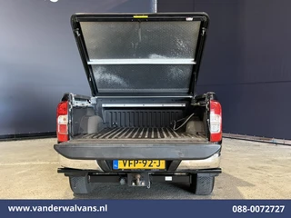 Nissan Navara 2020 - 2.3 dCi 164pk 4x4 Aandrijving Euro6 Airco | 3500kg trekhaak | Camera | Cruisecontrol | LM Velgen | afbeelding 3 miniatuur