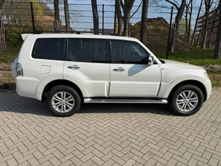 Mitsubishi Pajero 2014 - GLS 3.8 - V6 , 4x4 , 7 Pers., Full Option obrazek 5