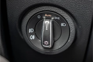 Volkswagen Amarok 2020 - Highline V6 3.0 TDI 4x4 | 258 PK | 1ste Eigenaar | LED | Camera | Carplay | Cruise | Trekhaak | Airco image 24