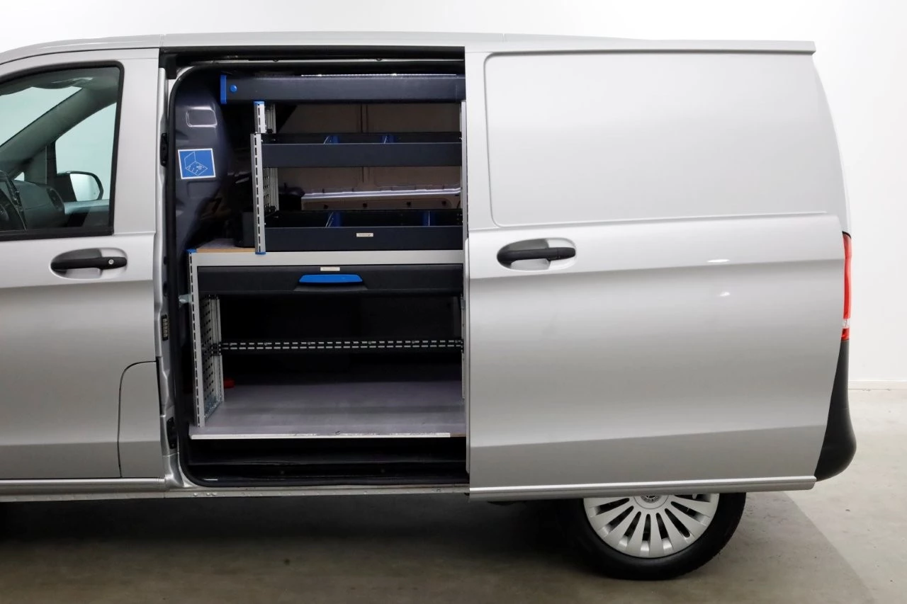 Mercedes-Benz Vito 2022 - CDI 136pk Compact 9G Automaat 2x Schuifdeur/LED/Camera/Inrichting 07-2022 image 13
