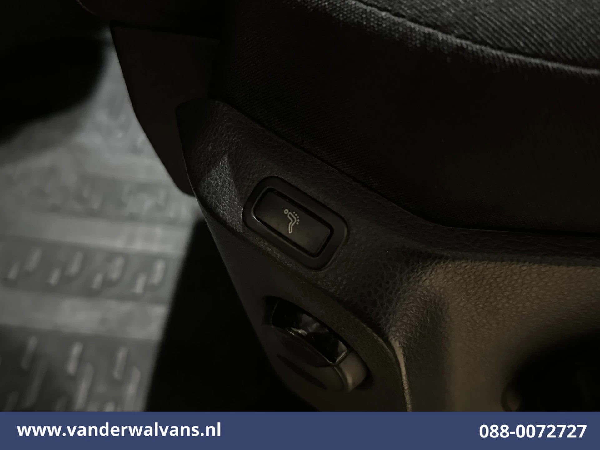 Volkswagen Crafter 2022 - 2.0 TDI 141pk L3H3 L2H2 Euro6 Airco | Camera | Apple Carplay | Cruisecontrol | Chauffeursstoel obrázek 7