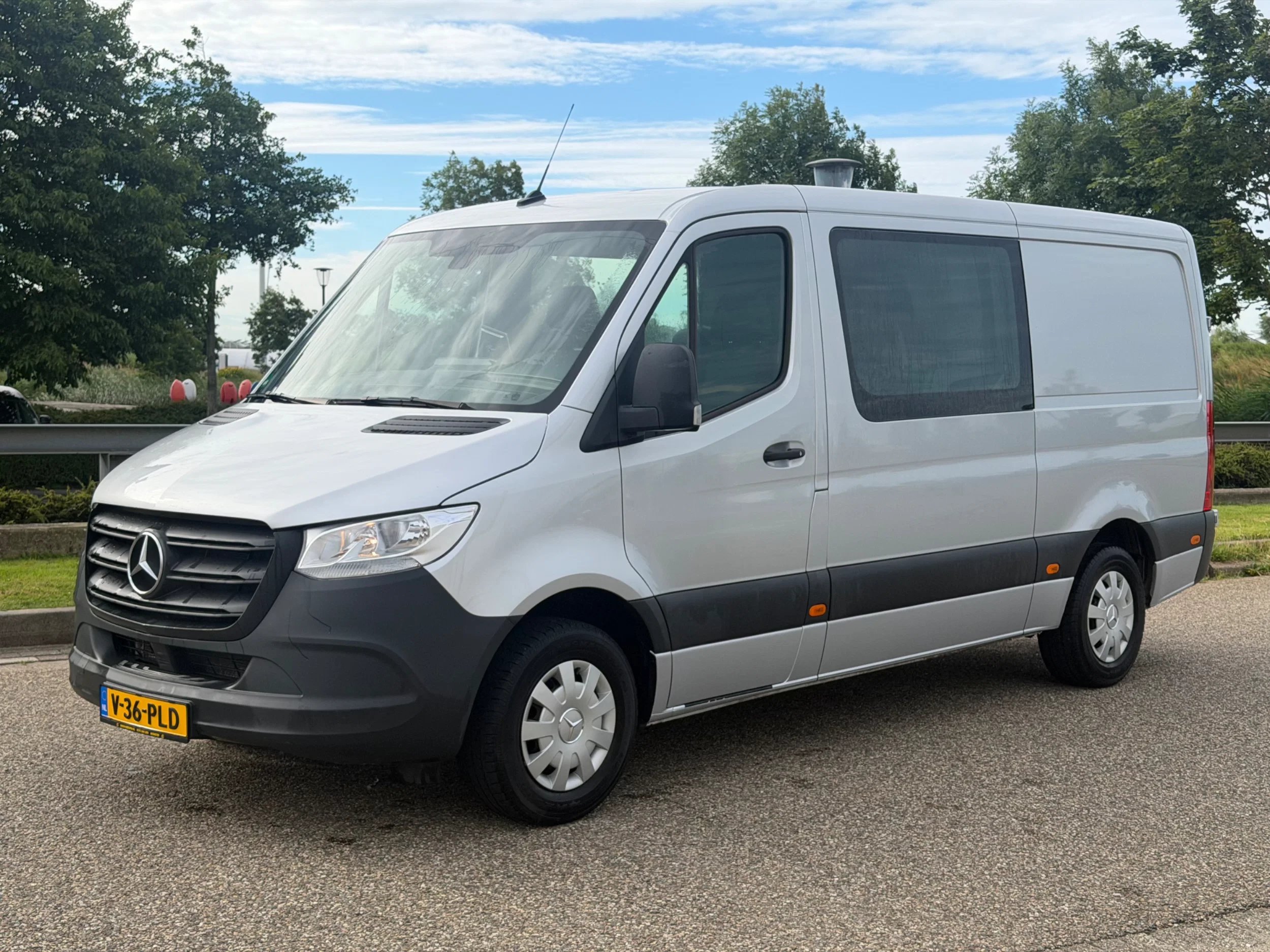 Mercedes-Benz Sprinter 2023 - 319CDI L2H1 Dubbelcabine Automaat Airco 3500KG Trekhaak image 2