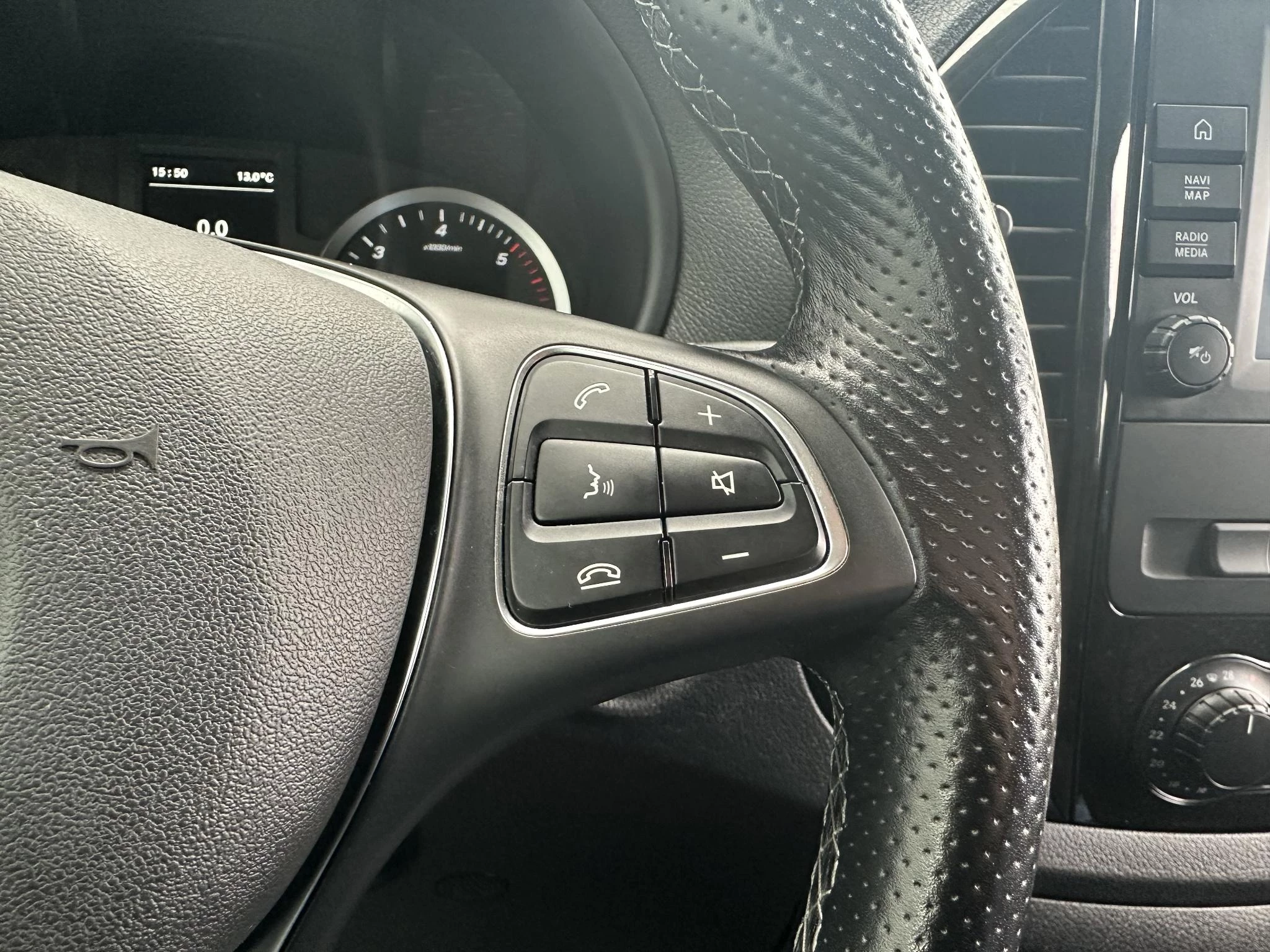 Mercedes-Benz Vito 2023 - 119 CDI L2 Automaat LED Achterdeuren Carplay afbeelding 17