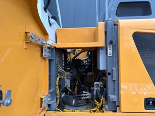 Liebherr N/A 2014 - R922 SLC image 22