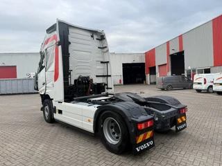 Volvo FH 2025 - FH5-460 AERO / ENGINE RUNNING / VEB+ / XL CABINE / !!ONLY:201621 KM!! / I-PARKCOOL / DOUBLE TANK / MIRRORCAM / ACC / LWDS / AUTOMATIC / EURO-6 / 2025 afbeelding 3 miniatuur