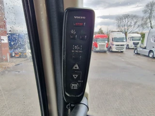 Volvo FH - 13.500 Globetrotter XL 6x2 - Carrier Frigo Bi Temp - Loadlift - I parkcool - Leather zdjecie 15