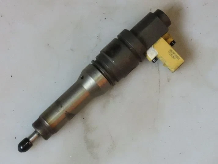 DAF XF - 105 Fuel System Injector Eur5 image 1
