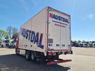 Scania R 2016 - R580 V8 Topline 6x2 - Box with sidedoors - Retarder - Full air - Leather image 8