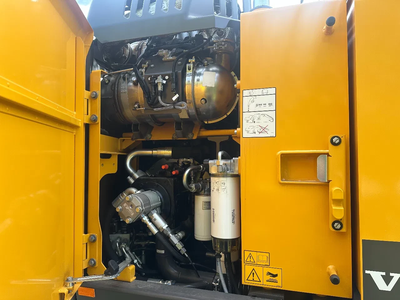 Volvo 2025 - EWR170 E - Engcon EC319 DC3 - UNUSED obrázek 12