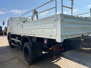 Mercedes-Benz 1017 4X4 ex army reconditioned white with crane - N/A immagine 2
