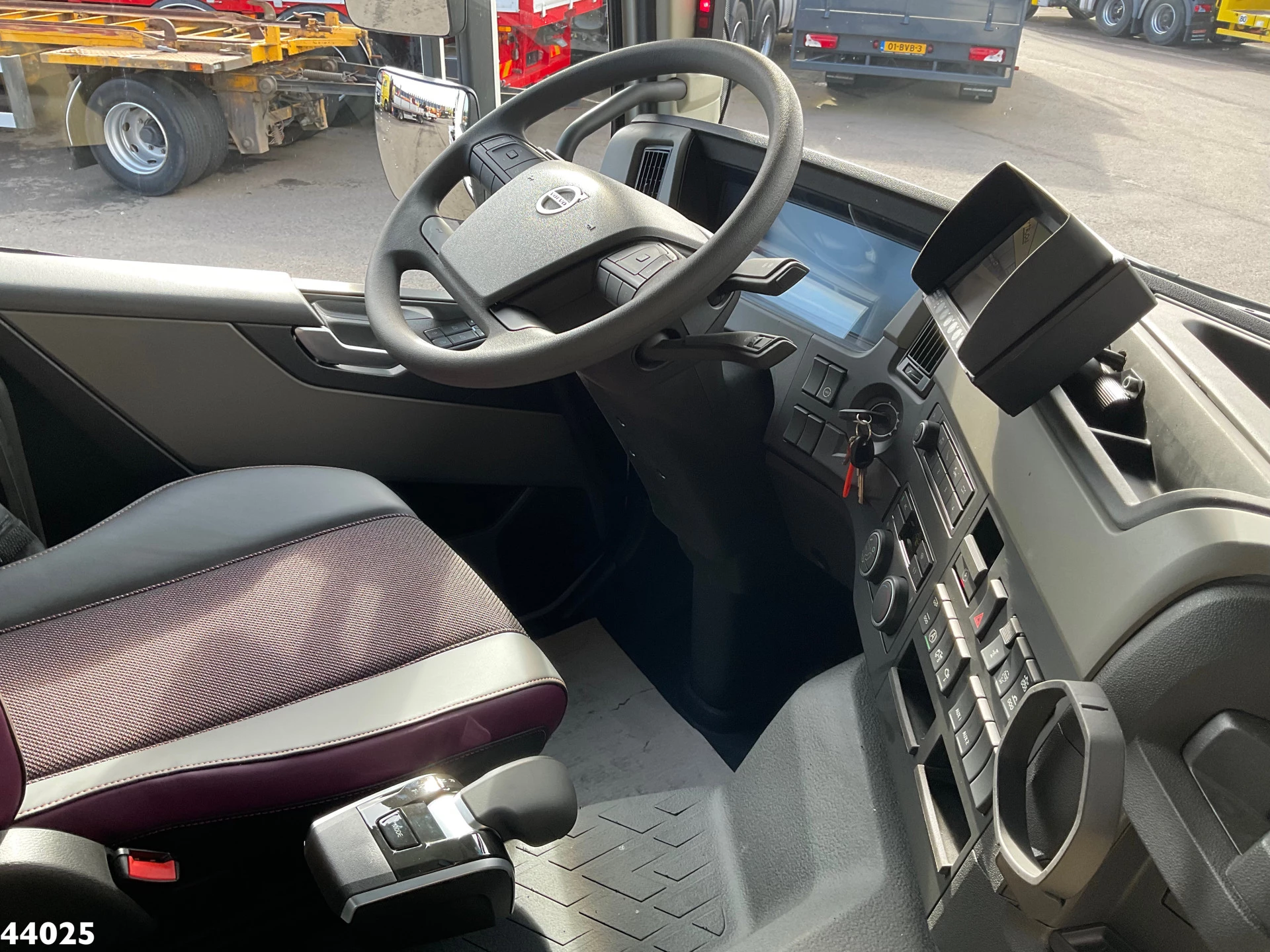 Volvo Volvo FM 460 8x2 Hiab 25 Tonmeter laadkraan 2024 Bild 15